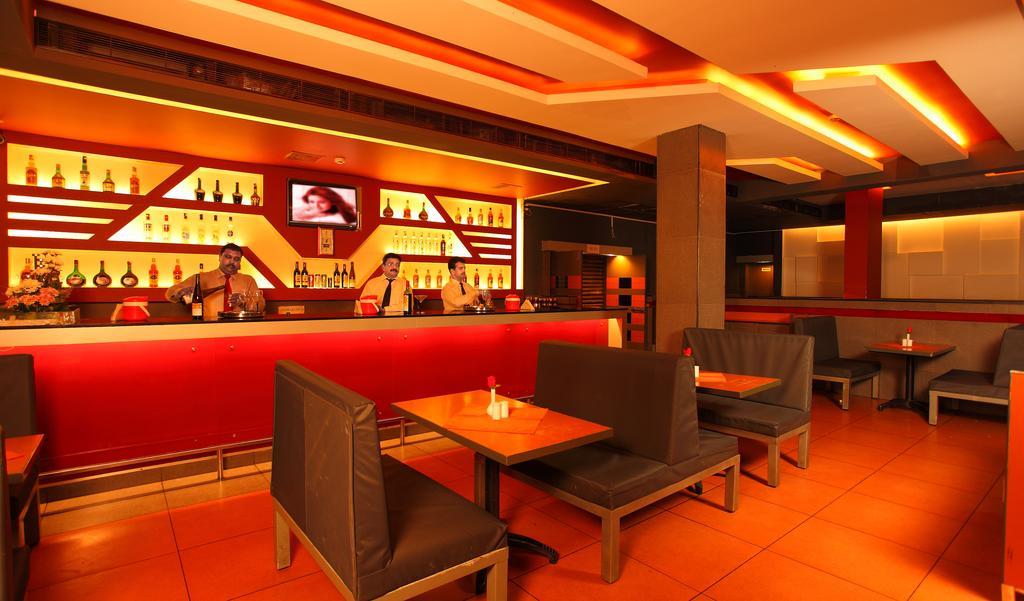 Hotel Luciya Palace Thrissur Ngoại thất bức ảnh
